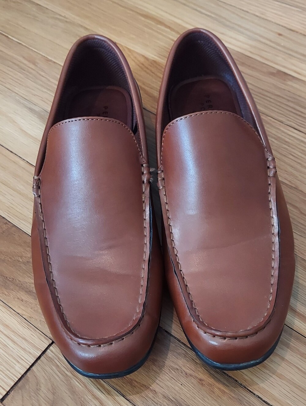 Perry Ellis brown driving loafers size 10 US in EUC only worn once